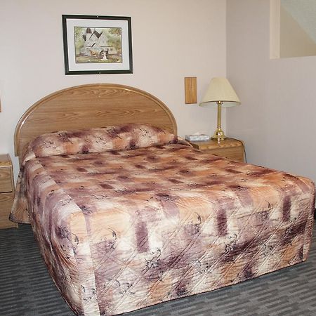 Garden Court Motel Manning Экстерьер фото