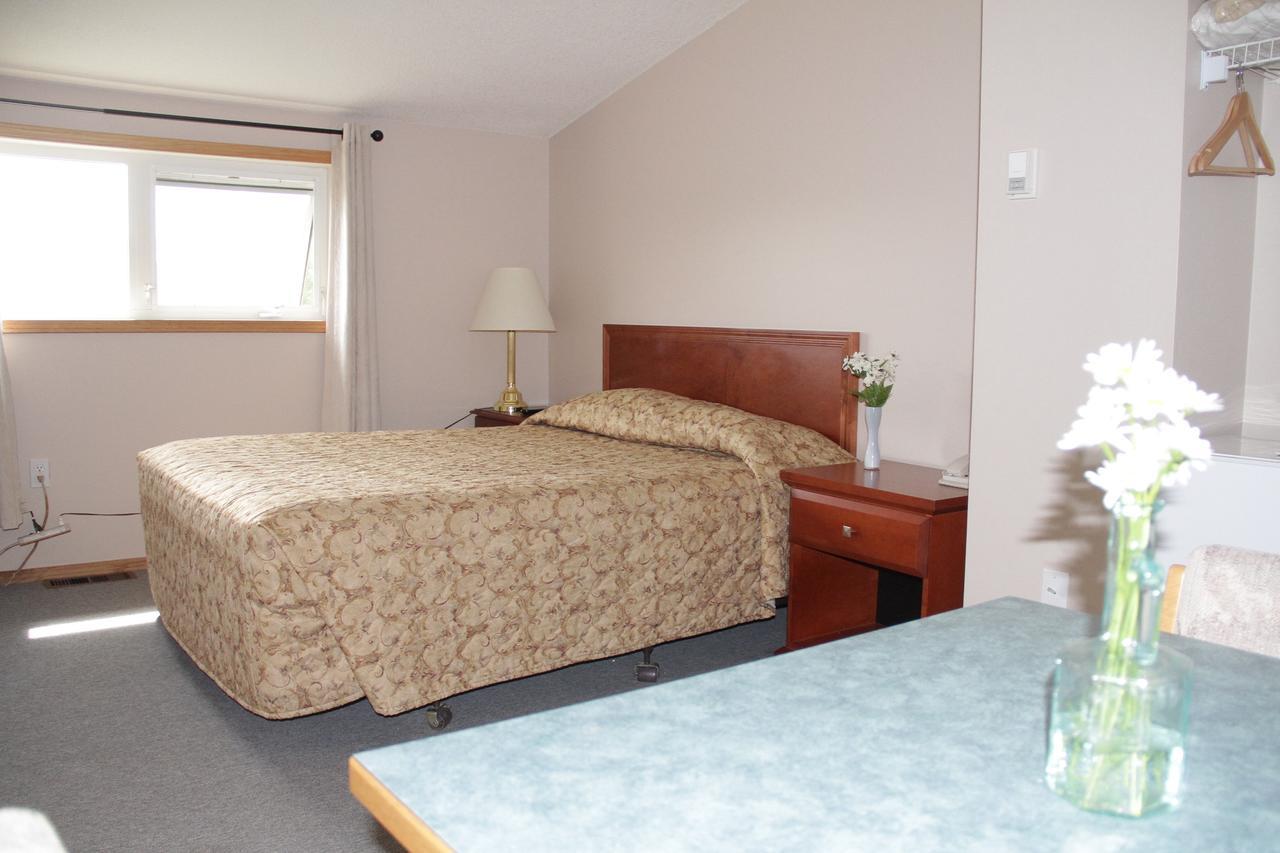 Garden Court Motel Manning Экстерьер фото