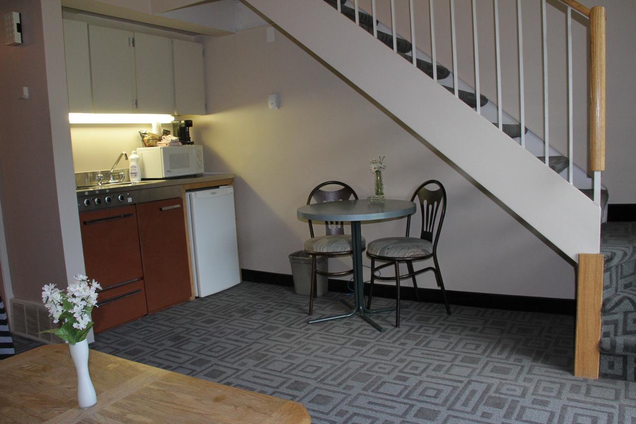 Garden Court Motel Manning Экстерьер фото