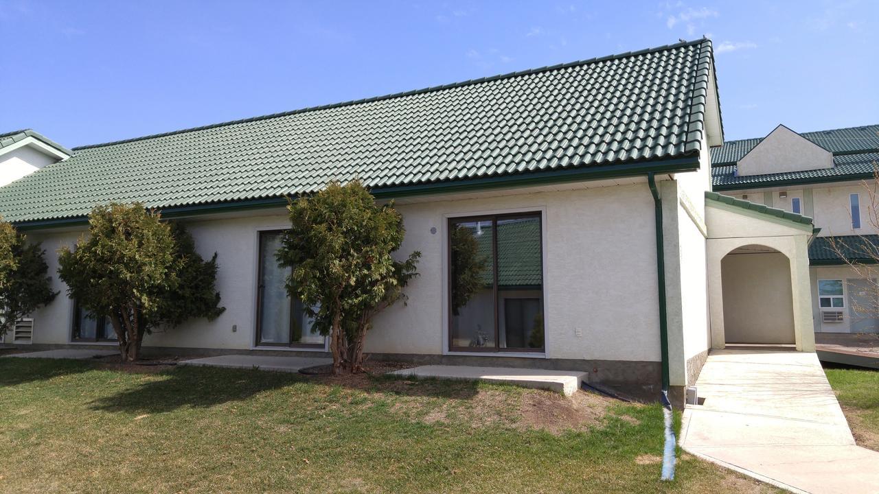 Garden Court Motel Manning Экстерьер фото