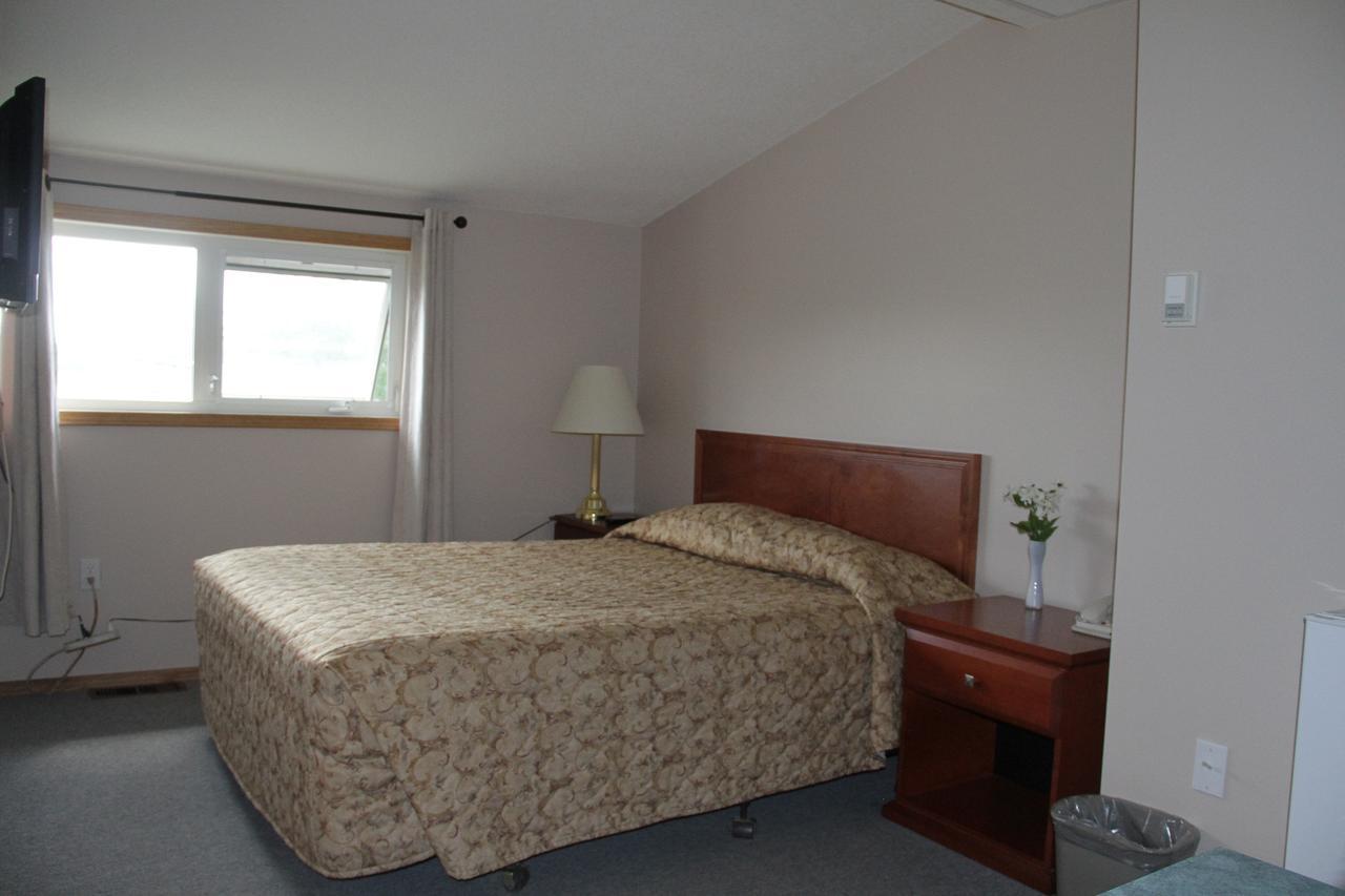 Garden Court Motel Manning Экстерьер фото