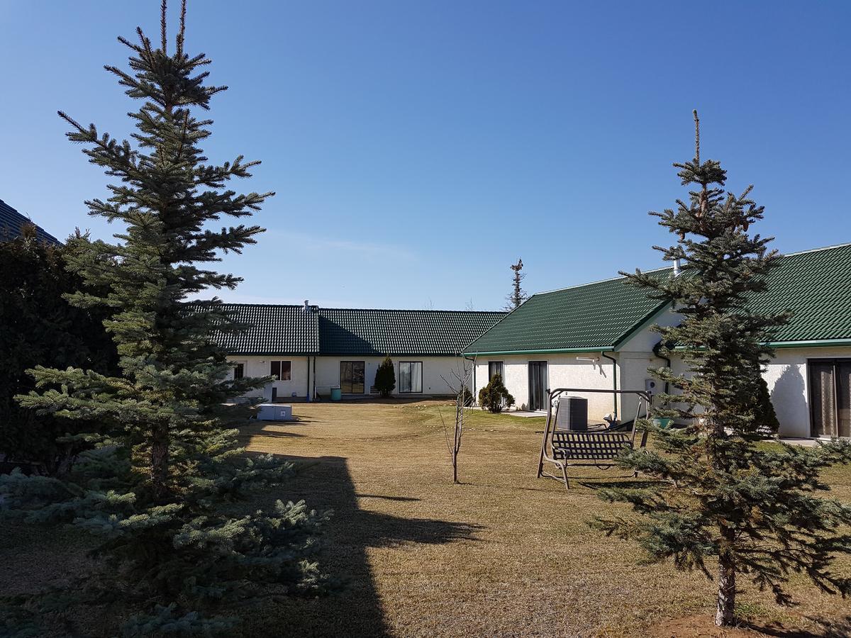 Garden Court Motel Manning Экстерьер фото
