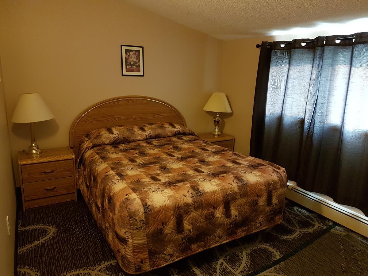 Garden Court Motel Manning Экстерьер фото