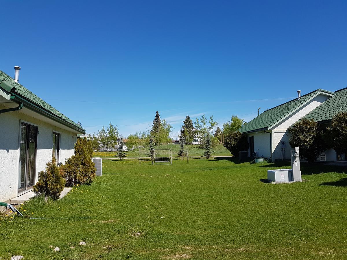 Garden Court Motel Manning Экстерьер фото