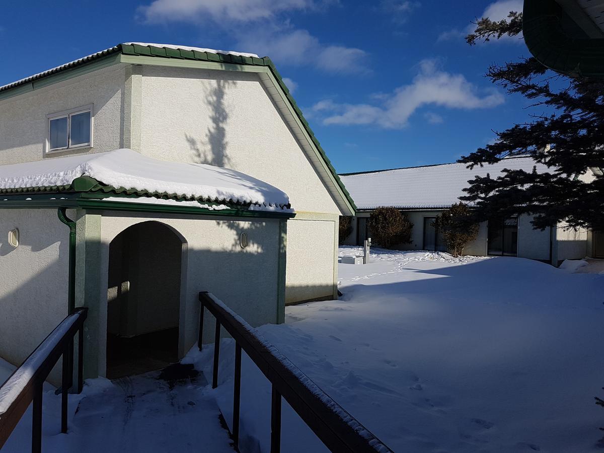 Garden Court Motel Manning Экстерьер фото