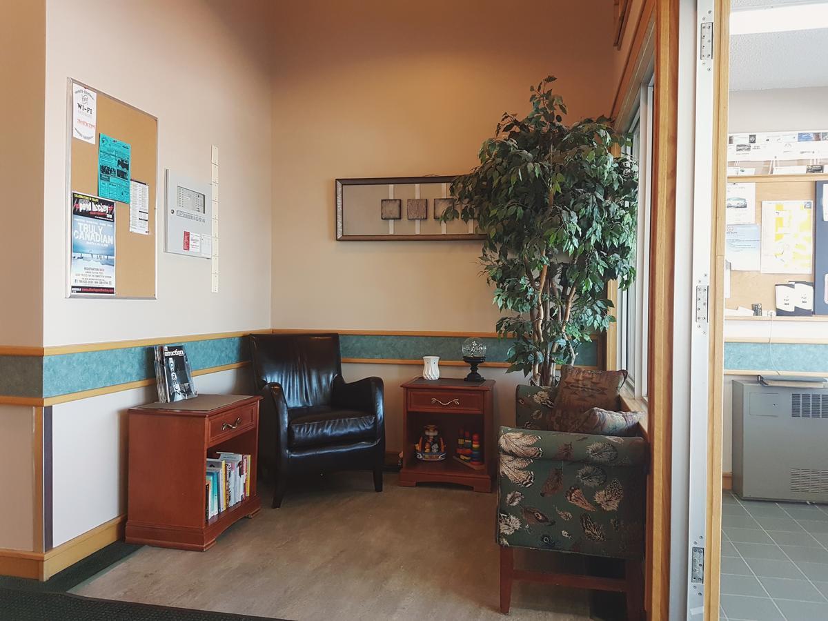 Garden Court Motel Manning Экстерьер фото